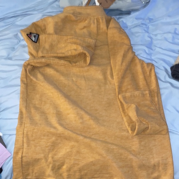 Avalanche long sleeve turtle neck size small - Picture 2 of 3